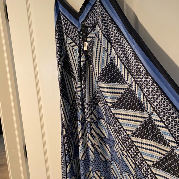 Handkerchief dress - Picture 3 of 6